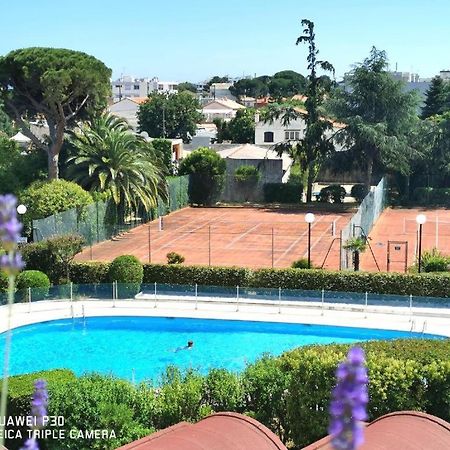 2 Pieces Climatise-Wifi / 4 Voyageurs / Boxe Prive / 2 Piscines / 2 Tennis / Petanque / Pingpong アンティーブ エクステリア 写真